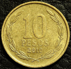 10 песо 2010 Чили. Монета продается в единственном экземпляре, изображенном на фото.