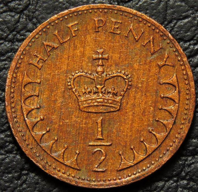 1/2 пенни 1982 Великобритания. Монета продается в единственном экземпляре, изображенном на фото.
