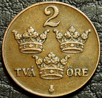 2 эре 1939 Швеция. Монета продается в единственном экземпляре, изображенном на фото.
